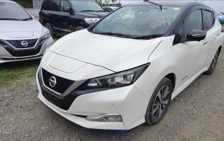 Nissan Leaf II, 2019 год, 2 570 000 рублей, 15 фотография