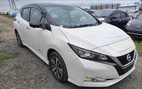 Nissan Leaf II, 2019 год, 2 570 000 рублей, 21 фотография