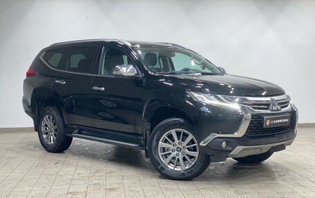 Mitsubishi Pajero Sport III рестайлинг, 2018 год, 3 765 000 рублей, 3 фотография