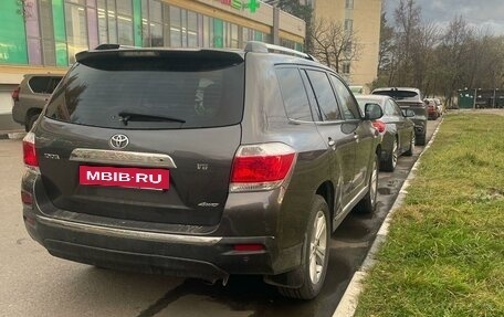 Toyota Highlander III, 2011 год, 2 289 000 рублей, 4 фотография