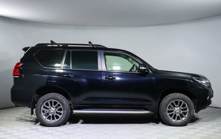 Toyota Land Cruiser Prado 150 рестайлинг 2, 2017 год, 5 298 000 рублей, 4 фотография