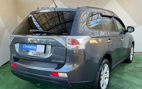 Mitsubishi Outlander III рестайлинг 3, 2013 год, 1 329 000 рублей, 3 фотография