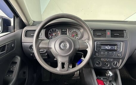 Volkswagen Jetta VI, 2014 год, 1 015 000 рублей, 6 фотография