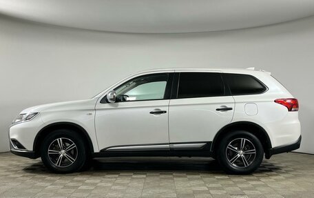 Mitsubishi Outlander III рестайлинг 3, 2019 год, 2 045 000 рублей, 3 фотография