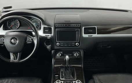 Volkswagen Touareg III, 2015 год, 3 685 000 рублей, 14 фотография