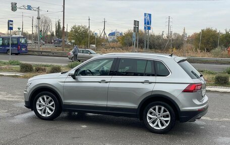 Volkswagen Tiguan II, 2017 год, 2 600 000 рублей, 20 фотография