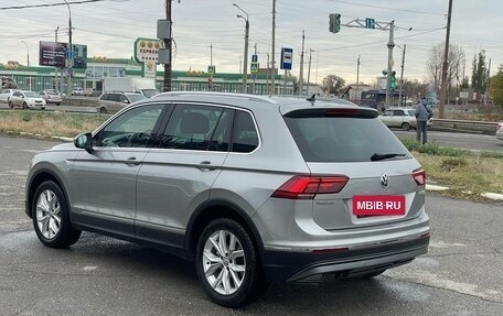 Volkswagen Tiguan II, 2017 год, 2 600 000 рублей, 17 фотография