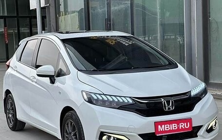 Honda Jazz III рестайлинг, 2020 год, 1 550 000 рублей, 1 фотография