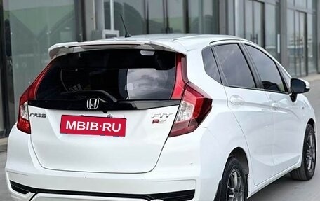 Honda Jazz III рестайлинг, 2020 год, 1 550 000 рублей, 4 фотография