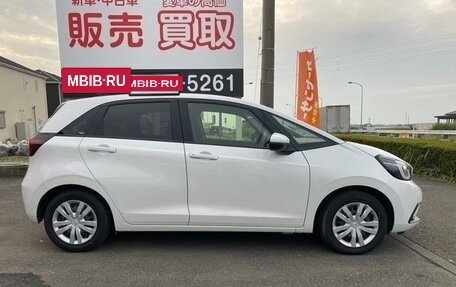 Honda Fit, 2021 год, 1 300 111 рублей, 4 фотография