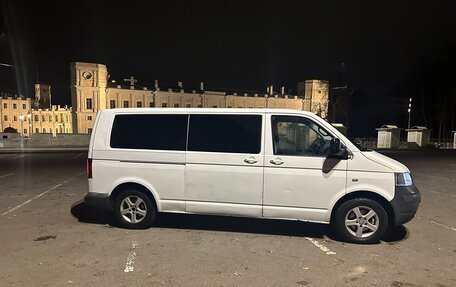 Volkswagen Transporter T5 рестайлинг, 2003 год, 1 140 000 рублей, 2 фотография