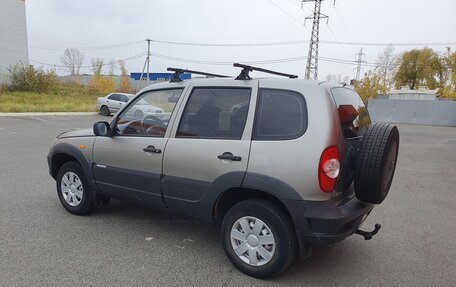 Chevrolet Niva I рестайлинг, 2009 год, 490 000 рублей, 9 фотография