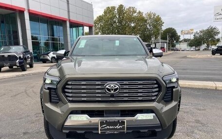 Toyota Tacoma, 2024 год, 10 800 000 рублей, 1 фотография