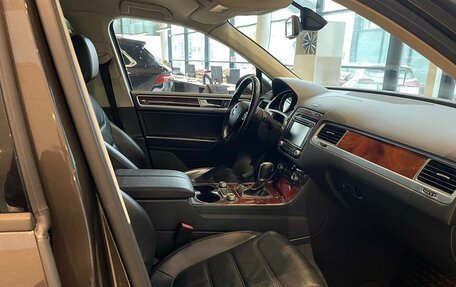 Volkswagen Touareg III, 2015 год, 3 395 000 рублей, 18 фотография