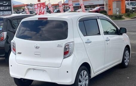 Daihatsu Mira e:S I рестайлинг, 2014 год, 560 016 рублей, 2 фотография