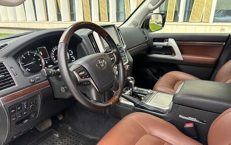 Toyota Land Cruiser 200, 2018 год, 7 600 000 рублей, 11 фотография