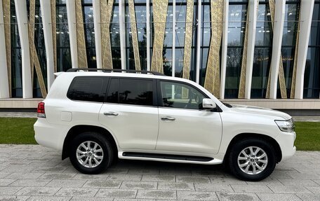 Toyota Land Cruiser 200, 2018 год, 7 600 000 рублей, 5 фотография