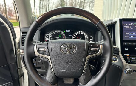 Toyota Land Cruiser 200, 2018 год, 7 600 000 рублей, 16 фотография