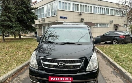 Hyundai Grand Starex Grand Starex I рестайлинг 2, 2012 год, 2 090 000 рублей, 2 фотография