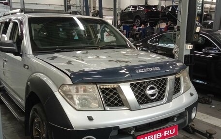 Nissan Pathfinder, 2007 год, 900 000 рублей, 2 фотография