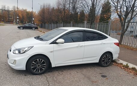 Hyundai Solaris II рестайлинг, 2012 год, 730 000 рублей, 3 фотография