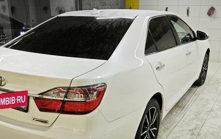 Toyota Camry, 2017 год, 2 650 000 рублей, 3 фотография