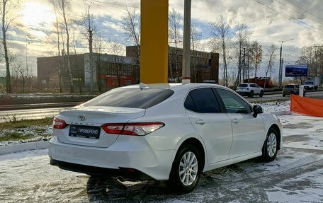 Toyota Camry, 2021 год, 3 933 000 рублей, 5 фотография