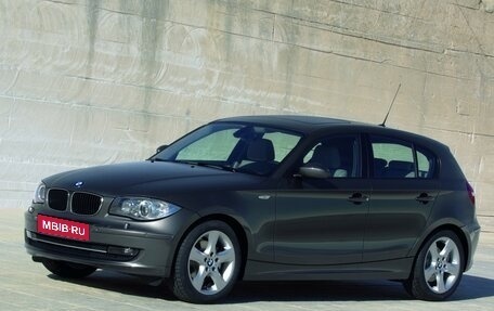 BMW 1 серия, 2011 год, 890 000 рублей, 1 фотография