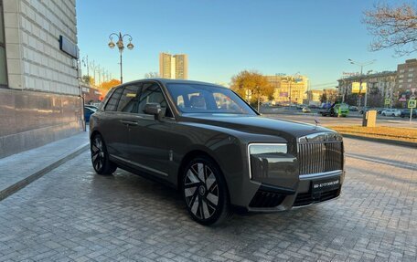 Rolls-Royce Cullinan, 2024 год, 99 000 000 рублей, 3 фотография