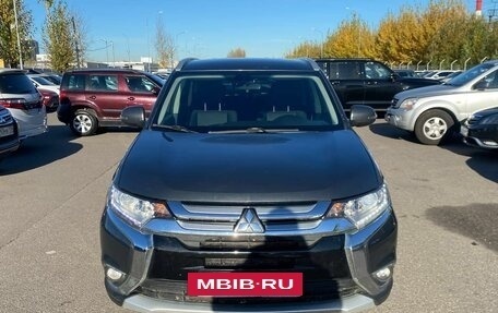 Mitsubishi Outlander III рестайлинг 3, 2018 год, 1 655 000 рублей, 2 фотография