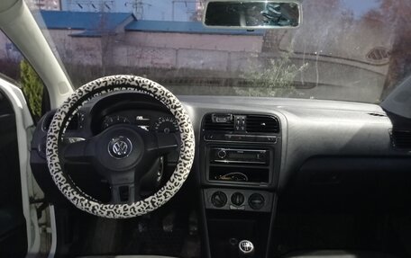 Volkswagen Polo VI (EU Market), 2010 год, 700 000 рублей, 5 фотография