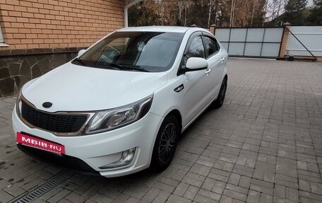 KIA Rio III рестайлинг, 2013 год, 860 000 рублей, 4 фотография