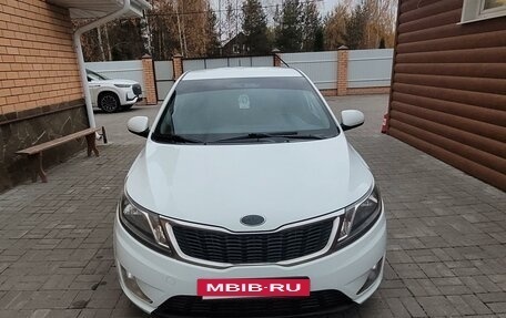 KIA Rio III рестайлинг, 2013 год, 860 000 рублей, 3 фотография