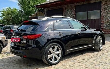 Infiniti QX70, 2015 год, 2 400 000 рублей, 2 фотография