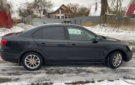 Volkswagen Jetta VI, 2014 год, 1 050 000 рублей, 2 фотография