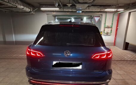 Volkswagen Touareg III, 2019 год, 5 500 000 рублей, 4 фотография