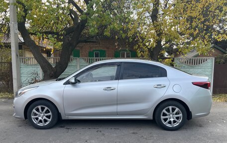 KIA Rio IV, 2018 год, 1 480 000 рублей, 2 фотография