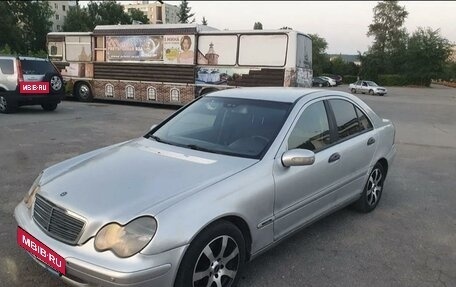 Mercedes-Benz C-Класс, 2001 год, 450 000 рублей, 2 фотография