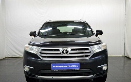 Toyota Highlander III, 2013 год, 2 224 000 рублей, 2 фотография