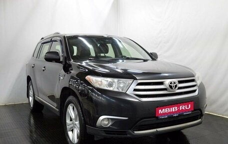 Toyota Highlander III, 2013 год, 2 224 000 рублей, 3 фотография