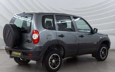 Chevrolet Niva I рестайлинг, 2017 год, 878 000 рублей, 7 фотография