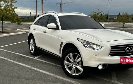 Infiniti FX II, 2012 год, 1 999 000 рублей, 26 фотография