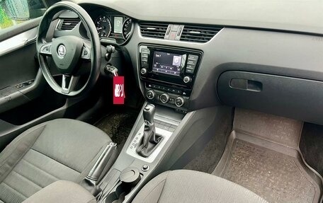 Skoda Octavia, 2014 год, 1 707 000 рублей, 2 фотография