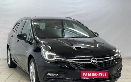 Opel Astra K, 2018 год, 1 720 000 рублей, 2 фотография