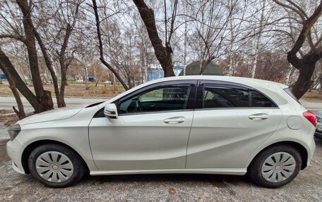 Mercedes-Benz A-Класс, 2015 год, 1 850 000 рублей, 2 фотография