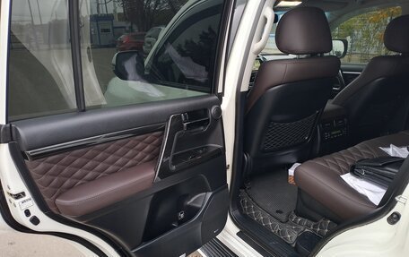 Toyota Land Cruiser 200, 2012 год, 3 910 000 рублей, 6 фотография