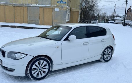 BMW 1 серия, 2011 год, 945 000 рублей, 1 фотография