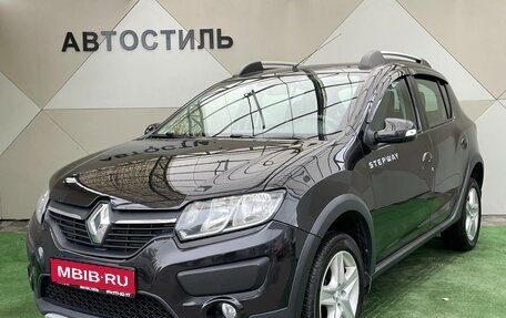 Renault Sandero II рестайлинг, 2017 год, 945 000 рублей, 1 фотография