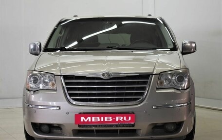 Chrysler Voyager IV, 2008 год, 1 265 000 рублей, 2 фотография