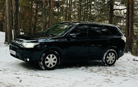 Mitsubishi Outlander III рестайлинг 3, 2012 год, 1 470 000 рублей, 4 фотография